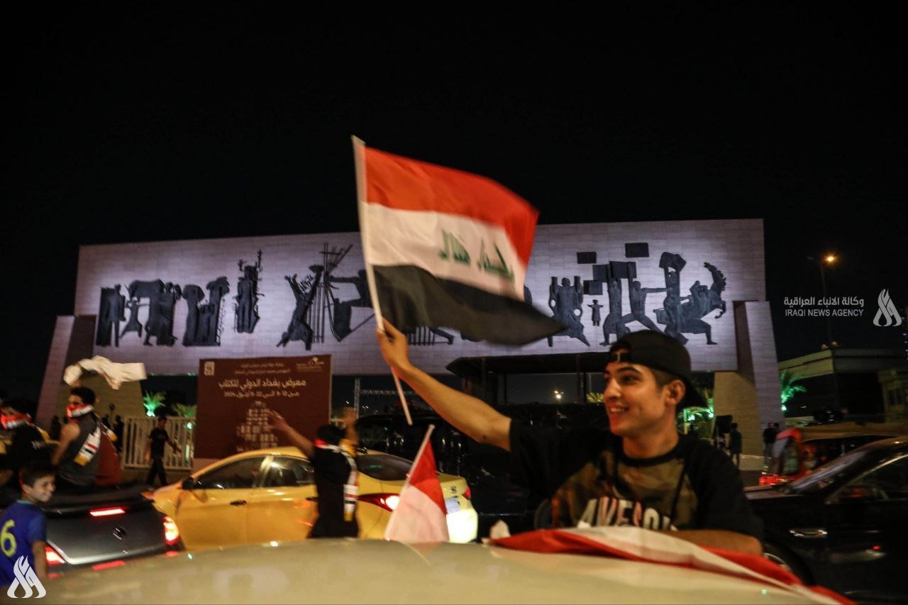 بالصور.. احتفالات العراقيين بفوز منتخبنا الوطني على نظيره العماني