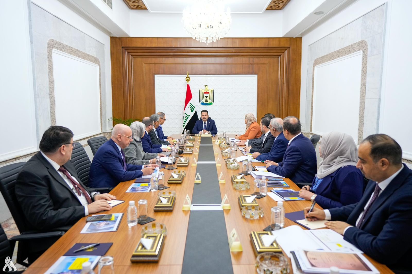 رئيس الوزراء: إعادة هيكلة المصارف الحكومية لضمان توفر الإمكانيات والانفتاح بمواصفات عالمية